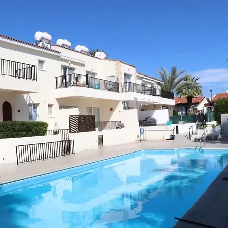 Cyking 2 Bed Apartment With Pool & 10 Min To Beach Paphos Exterior foto