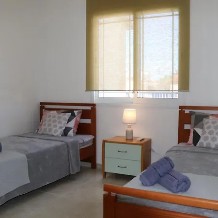Cyking 2 Bed Apartment With Pool & 10 Min To Beach Paphos Exterior foto