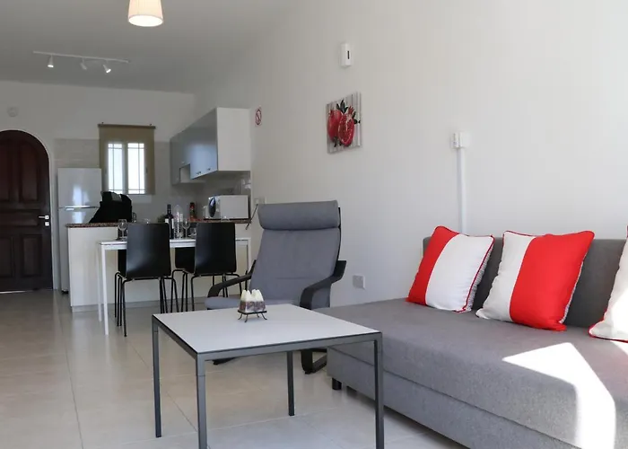 Cyking 2 Bed Apartment With Pool & 10 Min To Beach
